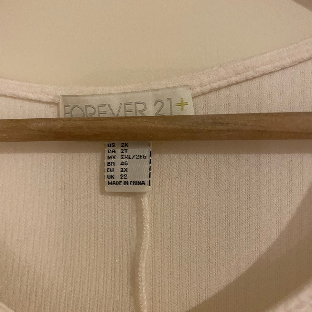 Never ware - Picture 2 of 3